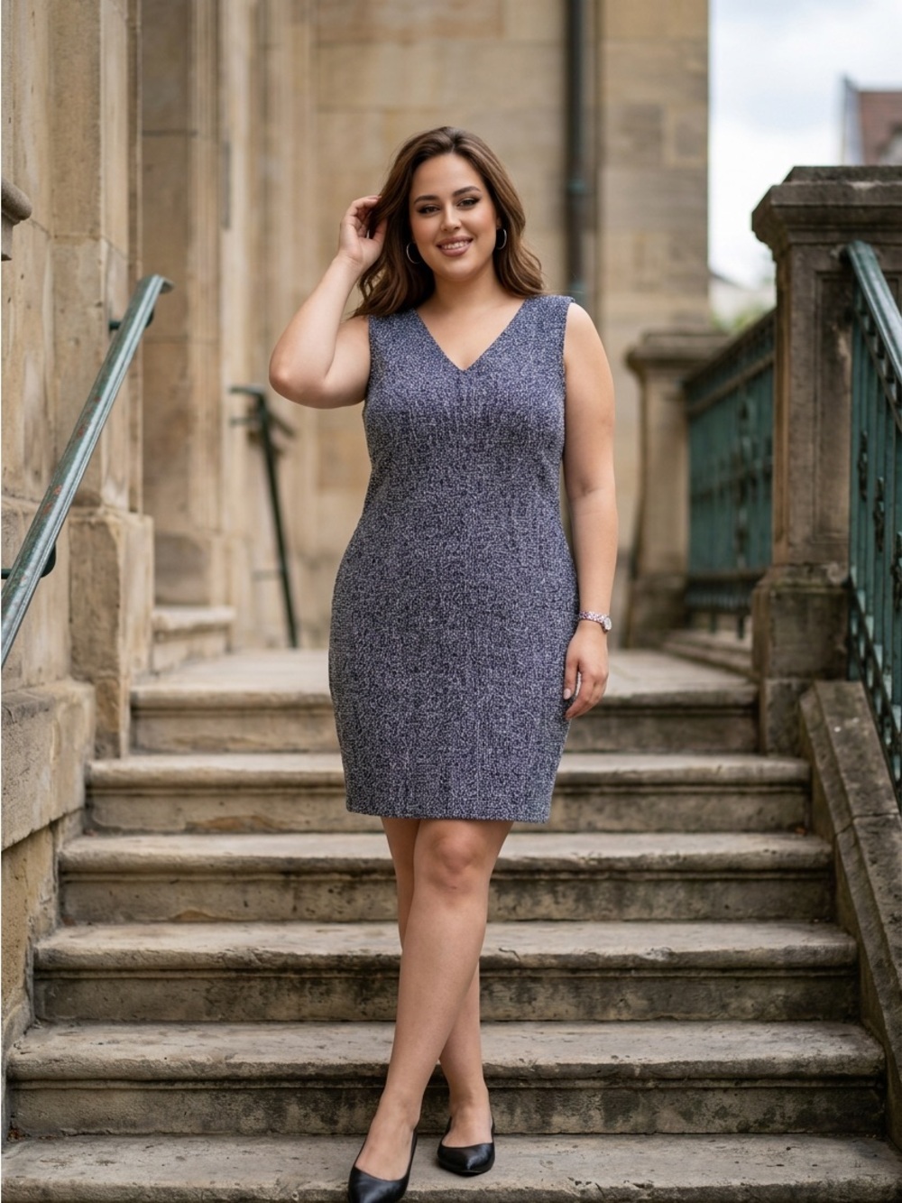 Banana Republic Textured V-Neck Midi Dress in Charcoal Gray Size 14
